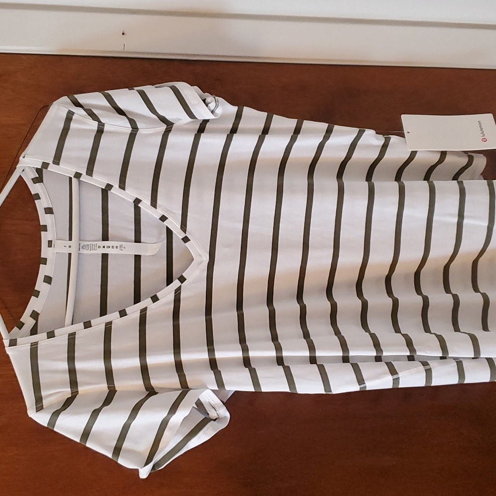 NWT love tee